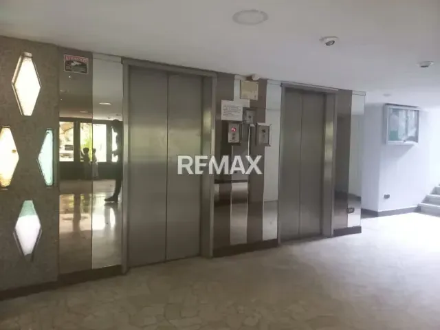 Venta de Apartamento La Urbina - 4