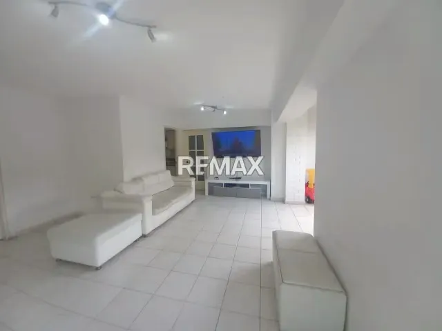 Venta de Apartamento La Urbina - 6