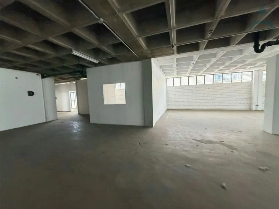 Se vende Edificio 3200m² La Urbina - 37