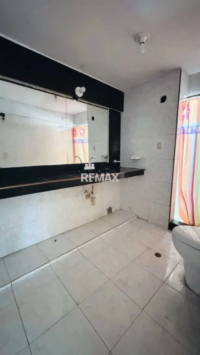 POSADA EN VENTA EN EL MALECÓN DE OCUMARE DE LA COSTA - 4