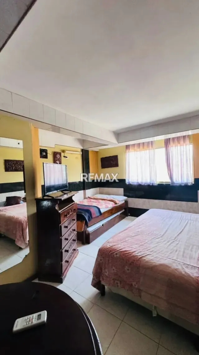 POSADA EN VENTA EN EL MALECÓN DE OCUMARE DE LA COSTA - 6