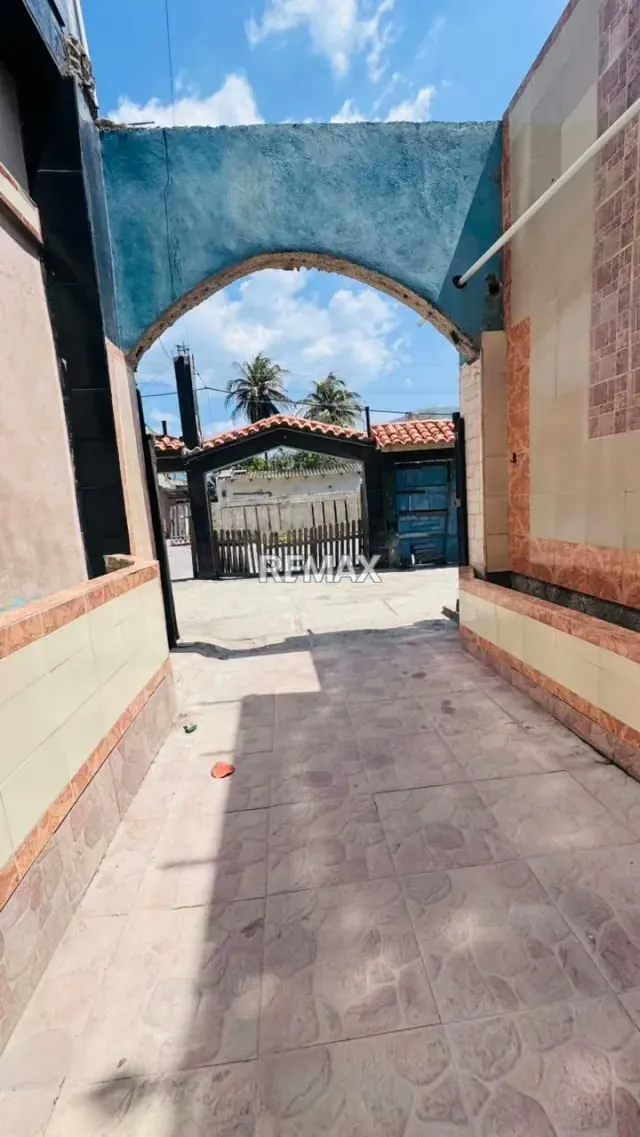 POSADA EN VENTA EN EL MALECÓN DE OCUMARE DE LA COSTA - 8