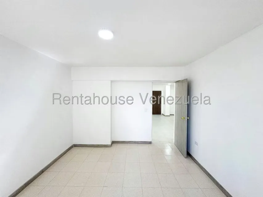 Apartamento (1 Nivel) en Venta en Las Acacias, Distrito Metropolitano - 32