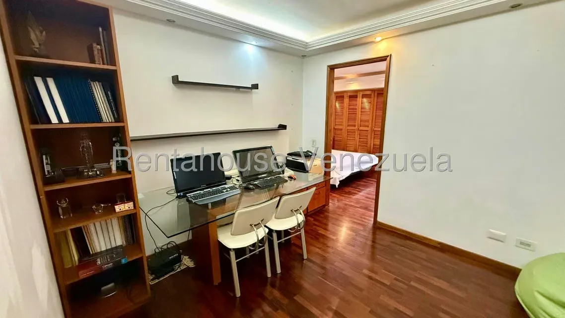 Apartamento (1 Nivel) en Venta en Miranda, Distrito Metropolitano - 24