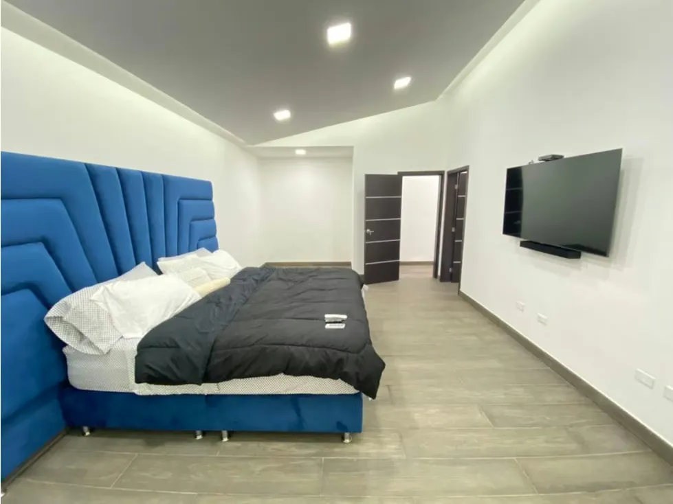 Se vende casa 700m² 4h+s∕5b+s∕8p en Alto de Los Guayabitos - 18