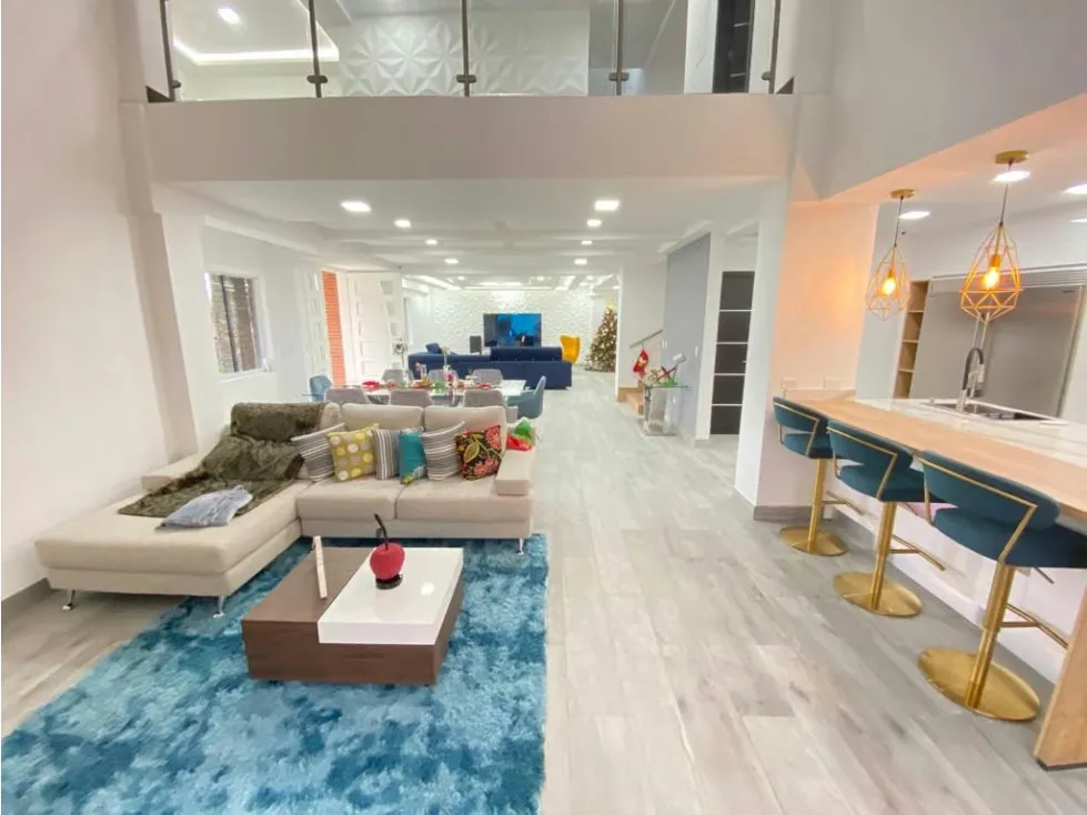 Se vende casa 700m² 4h+s∕5b+s∕8p en Alto de Los Guayabitos - 10