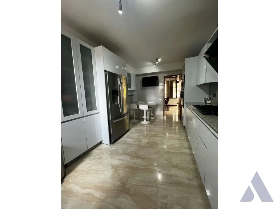 Vendo apartamento 187m2 Los Chorros 0591 - 9