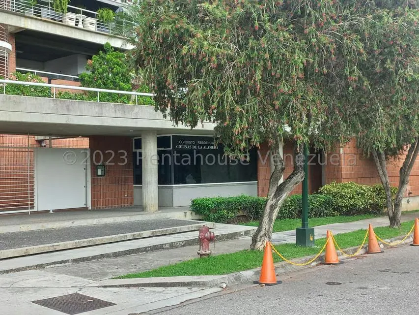 Apartamento (Duplex) en Venta en Lomas de La Alameda, Distrito Metropolitano - 3