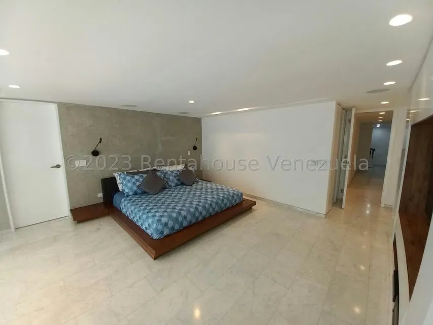 Apartamento (Duplex) en Venta en Lomas de La Alameda, Distrito Metropolitano - 32