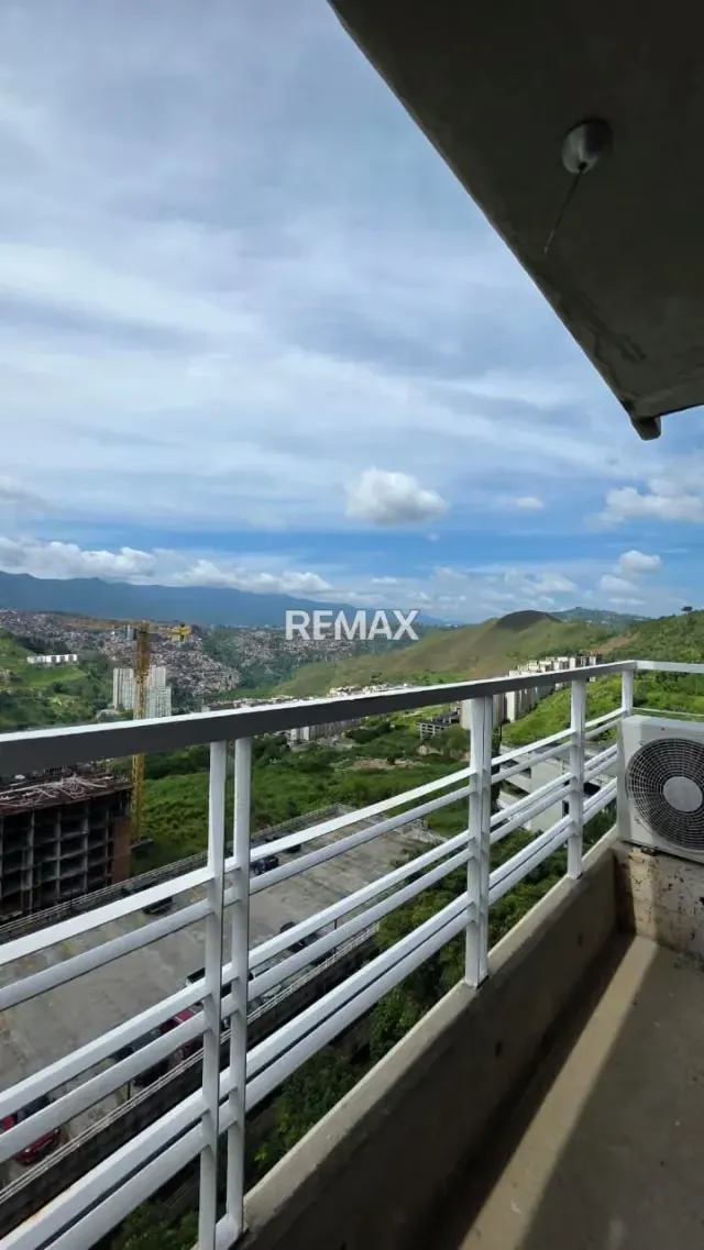 Venta de Comodo Apartamento en Las Haciendas con bella vista e iluminacion - 10