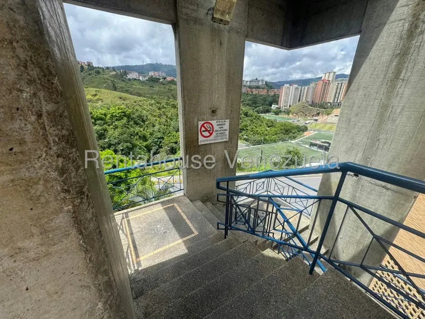 Local Comercial en Venta en Los Samanes, Distrito Metropolitano - 2