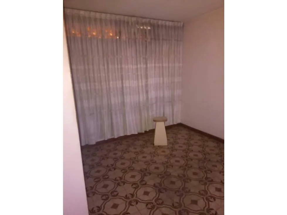 Vendo/alquilo edificio 860m2 El Cementerio 4679 - 8