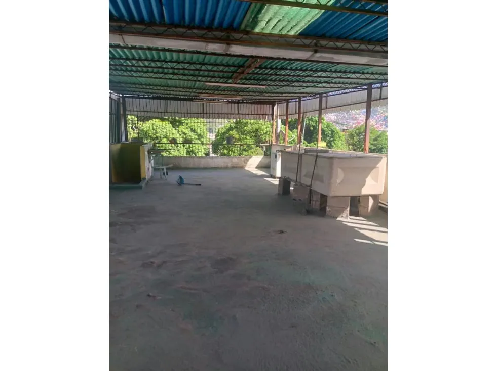 Vendo/alquilo edificio 860m2 El Cementerio 4679 - 9