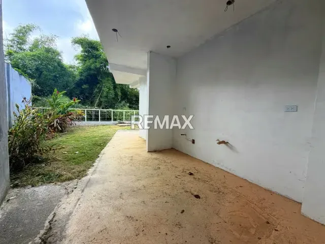 Casa de tres niveles en obra gris la campera - 20