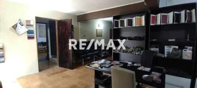 Casa Comercial en Venta en Agua Blanca - Ubicación Estratégica - 2