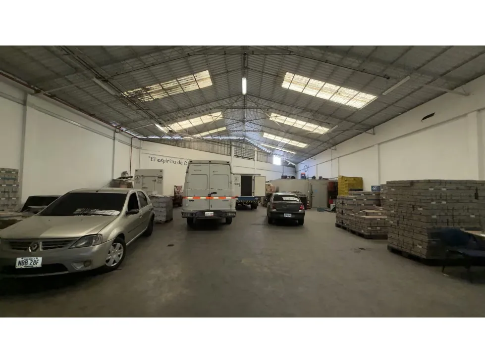 VENTA DE GALPÓN 615 M2 - ZONA INDUSTRIAL EL ENCANTADO - 6