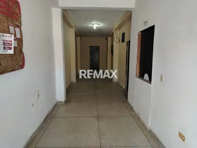 Oficina en alquiler ideal para Consultorio medico - 2
