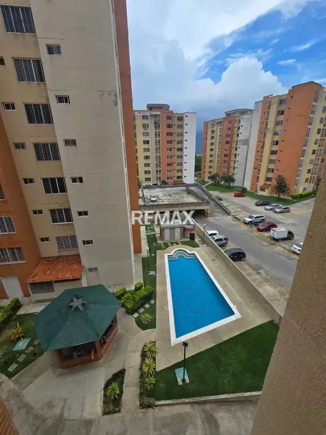 APARTAMENTO EN VENTA RES. DORAL COUNTRY URB. EL RINCON - 2