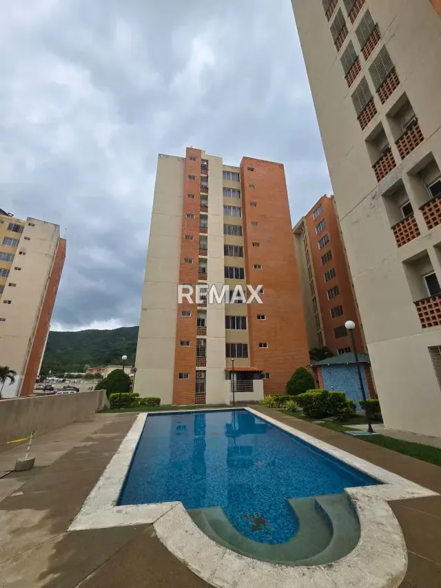 APARTAMENTO EN VENTA RES. DORAL COUNTRY URB. EL RINCON - 3