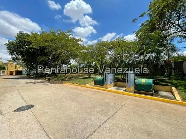 Townhouse (Multiples Niveles) en Venta en Kilometro 4, Zulia - 20