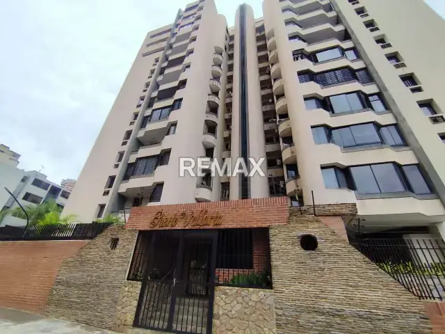 Venta de amplio apartamento en el bosque Res.Puerto Vallarta