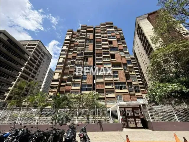 Apartamento En Los Palos Grandes En Alquiler - 19
