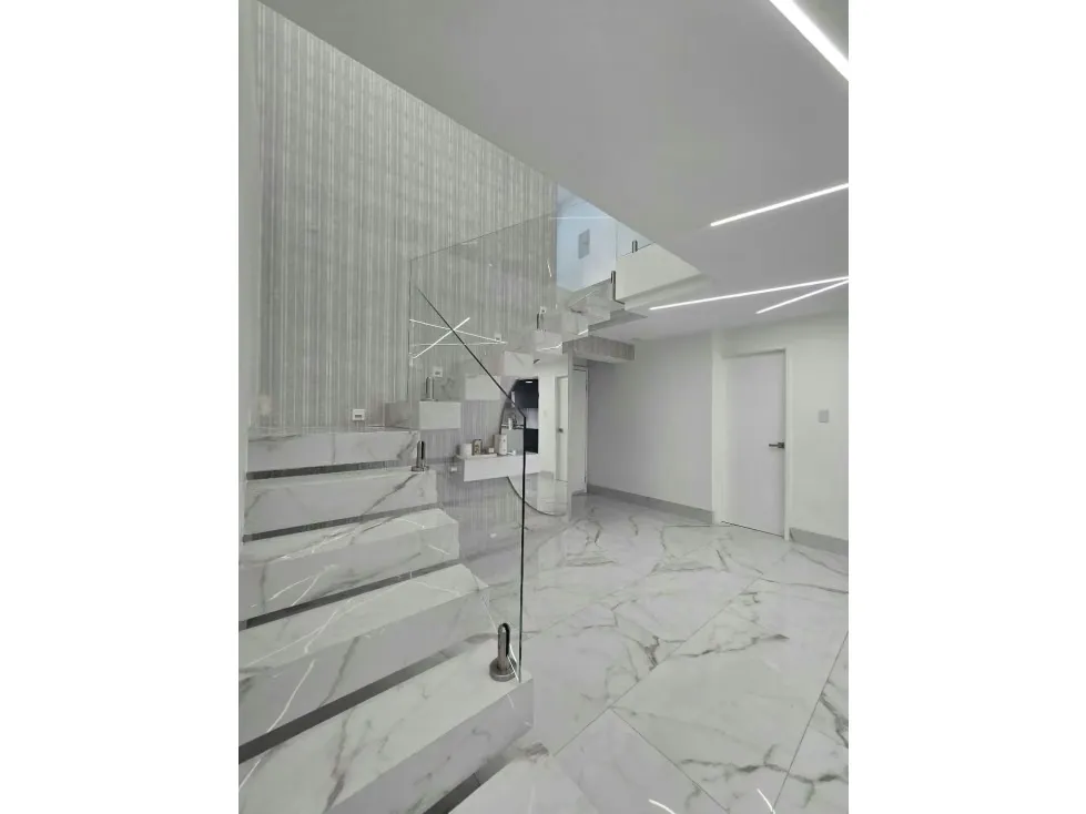 PENT HOUSE TRIPLEX EN VENTA 320 M2 - URB LOS CHAGUARAMOS - 14