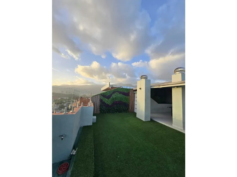 PENT HOUSE TRIPLEX EN VENTA 320 M2 - URB LOS CHAGUARAMOS - 30