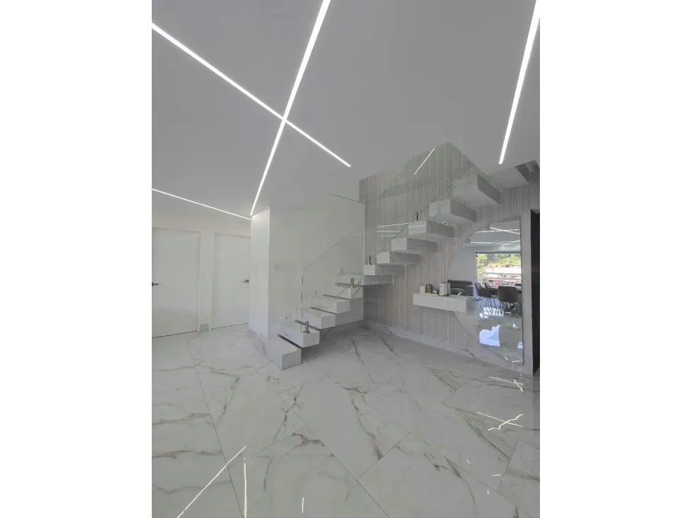PENT HOUSE TRIPLEX EN VENTA 320 M2 - URB LOS CHAGUARAMOS - 4