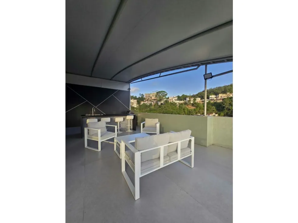 PENT HOUSE TRIPLEX EN VENTA 320 M2 - URB LOS CHAGUARAMOS - 32