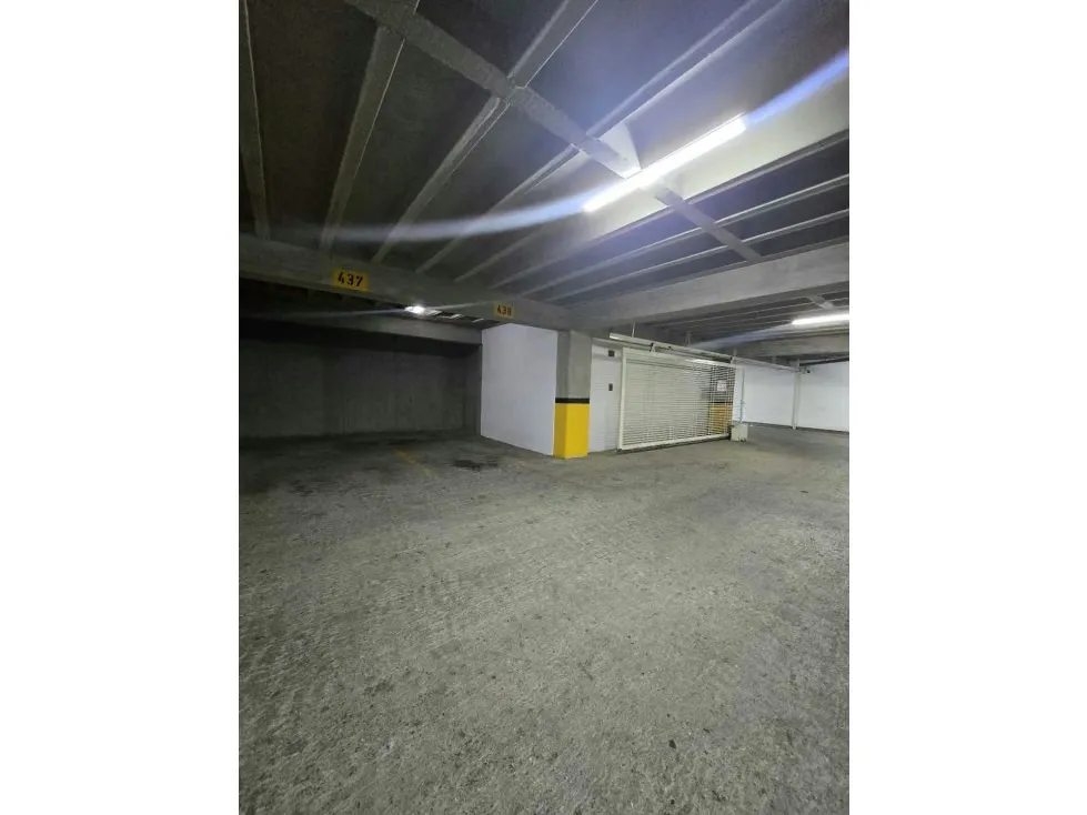 PENT HOUSE TRIPLEX EN VENTA 320 M2 - URB LOS CHAGUARAMOS - 36