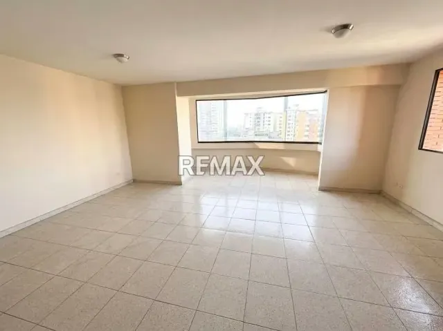 Apartamento en Venta Residencias Roca Tower Zona Este - Barquismeto - 4