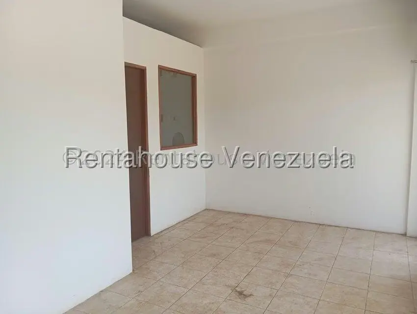 Local Comercial en Alquiler en La 'L', Zulia - 2