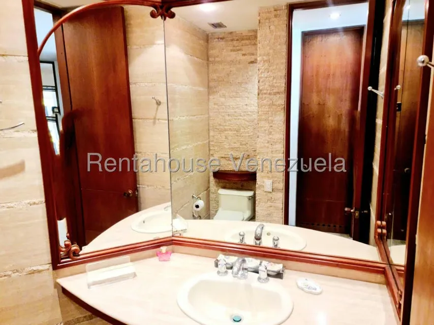 Apartamento (Planta Baja) en Venta en Altamira, Distrito Metropolitano - 11