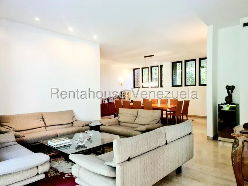 Apartamento (Planta Baja) en Venta en Altamira, Distrito Metropolitano - 3