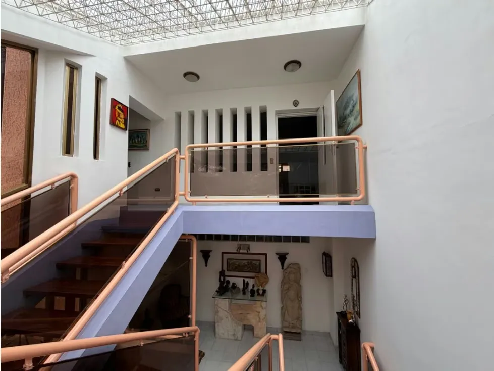 Vendo casa 993m2 Urb.Cerro Verde 2521 - 24