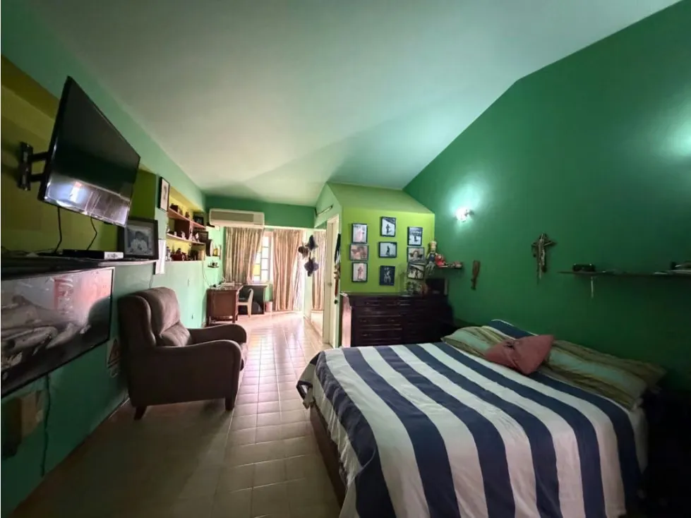 Vendo casa 993m2 Urb.Cerro Verde 2521 - 36