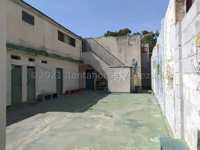 Edificio en Venta en Santa Rita, Zulia - 3