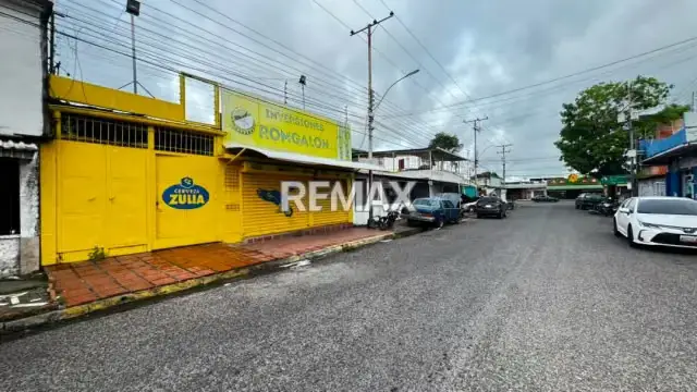 Se vende Licoreria y Local, ubicado en los guaritos