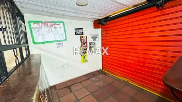 Se vende Licoreria y Local, ubicado en los guaritos - 9
