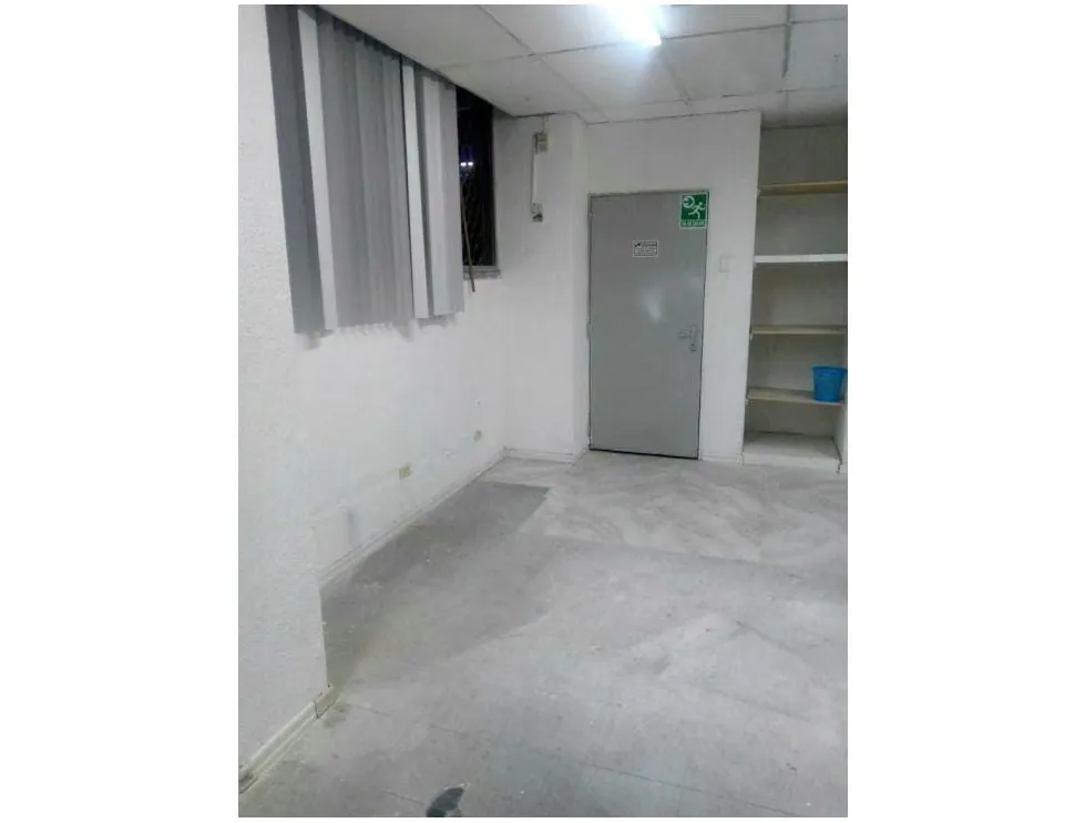Alquilo oficina 56m2 Centro de Caracas 5065 - 12