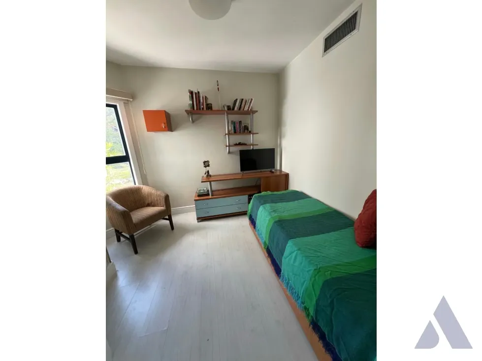 Vendo apartamento 208m2 Colinas de Valle Arriba 8620 - 16