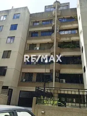 APARTAMENTO EN VENTA - URB. MIRANDA