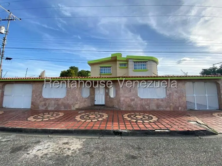 Casa (Duplex) en Alquiler en Zona Industrial Acarigua, Portuguesa