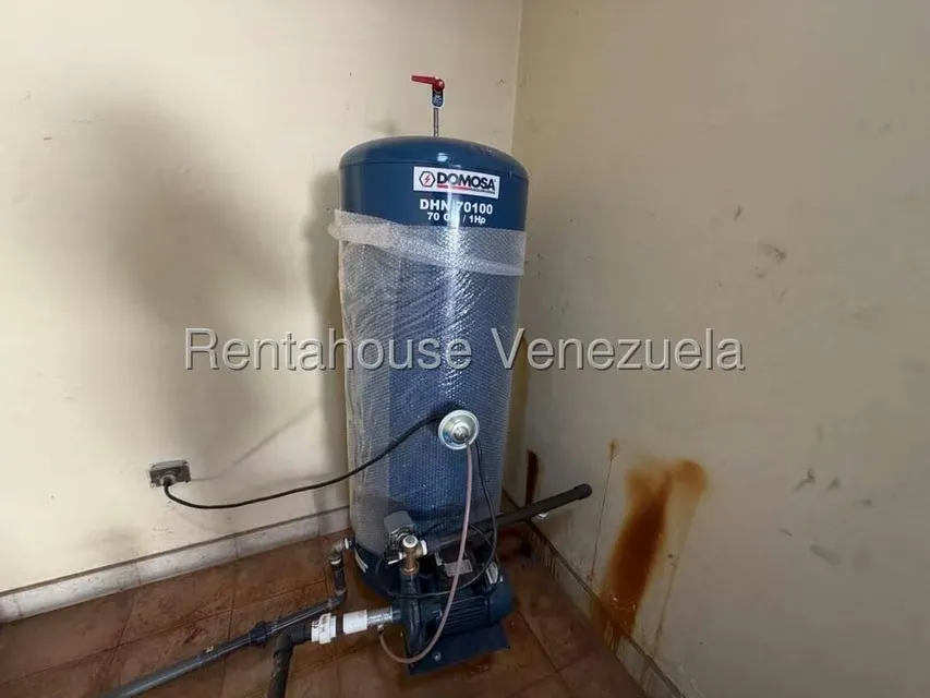 Casa (Duplex) en Alquiler en Zona Industrial Acarigua, Portuguesa - 13