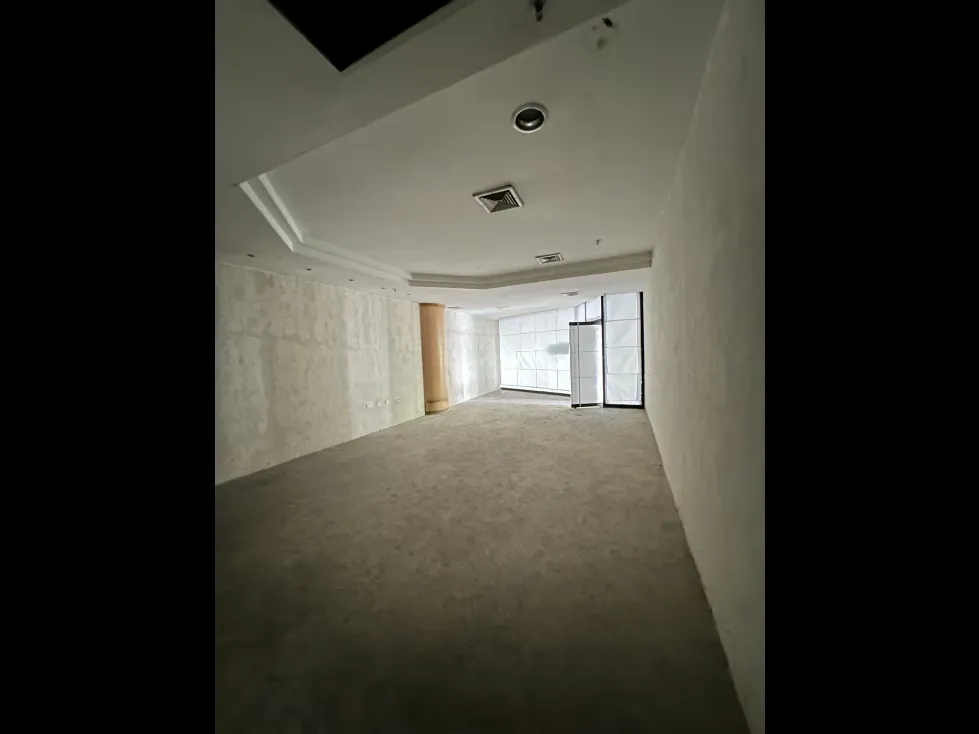 Se vende local comercial/ 56m2/ C.C El Recreo/ 2298 - 5