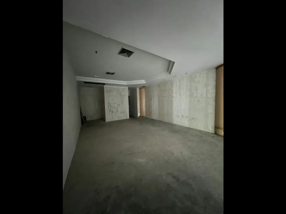 Se vende local comercial/ 56m2/ C.C El Recreo/ 2298 - 7