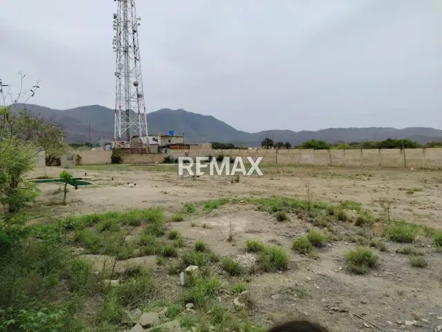 ATENCIÓN INVERSIONISTAS! En Venta Terreno Comercial con Frente Directo a la Av. Juan Bautista Arismendi - 8
