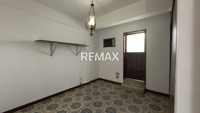 ALQUILER EDIFICIO CON LOCAL COMERCIAL A PIE DE CALLE - 11