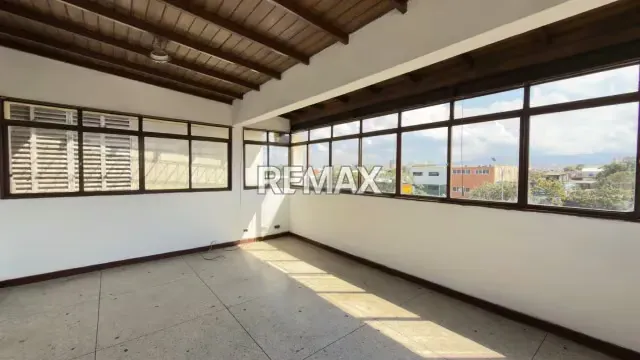 ALQUILER EDIFICIO CON LOCAL COMERCIAL A PIE DE CALLE - 4